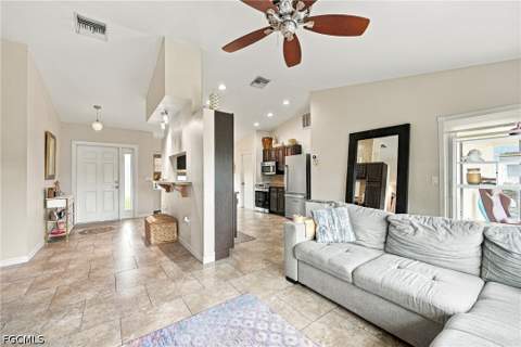 222 SW 44th St, Cape Coral FL - photo 12 of 23