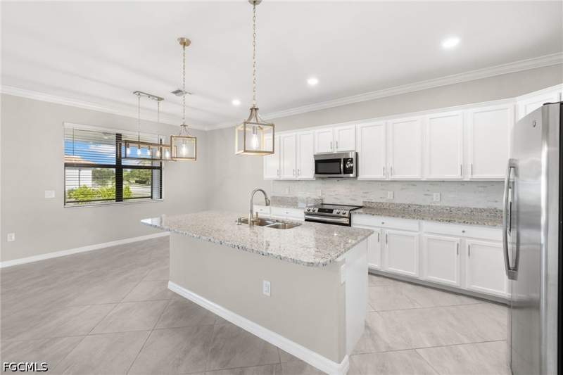 4 bedroom SingleFamilyResidence at 11884 Arbor Trace Dr, Arborwood Preserve, Fort Myers — photo 5