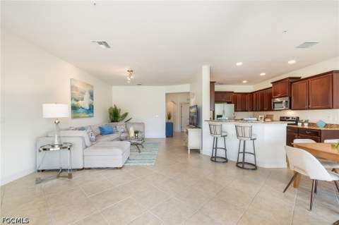 10361 Glastonbury Cir 101, Fort Myers FL - photo 7 of 32