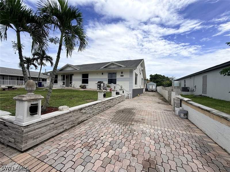 4 bedroom SingleFamilyResidence at 19751 Adams Rd, Fort Myers, Fort Myers — photo 2