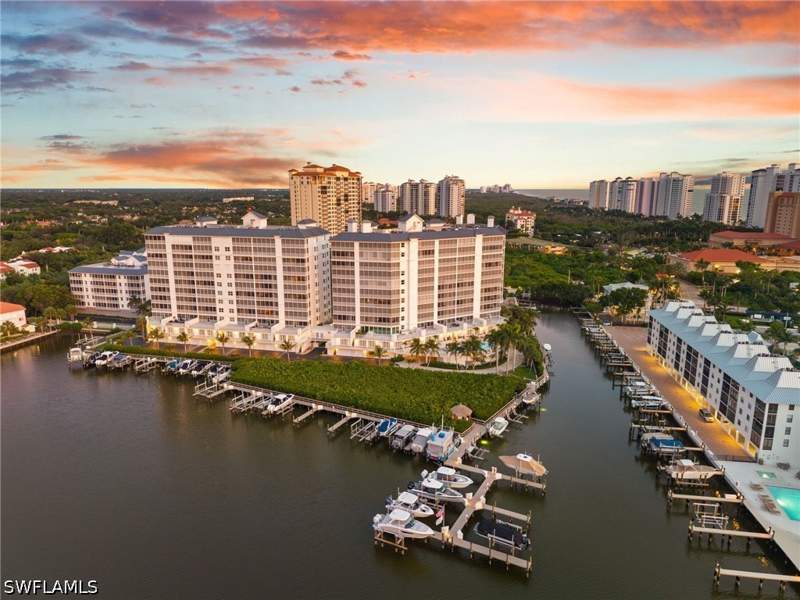 3 bedroom Condominium at 400 Flagship Dr 1104, Regatta, Naples — photo 2