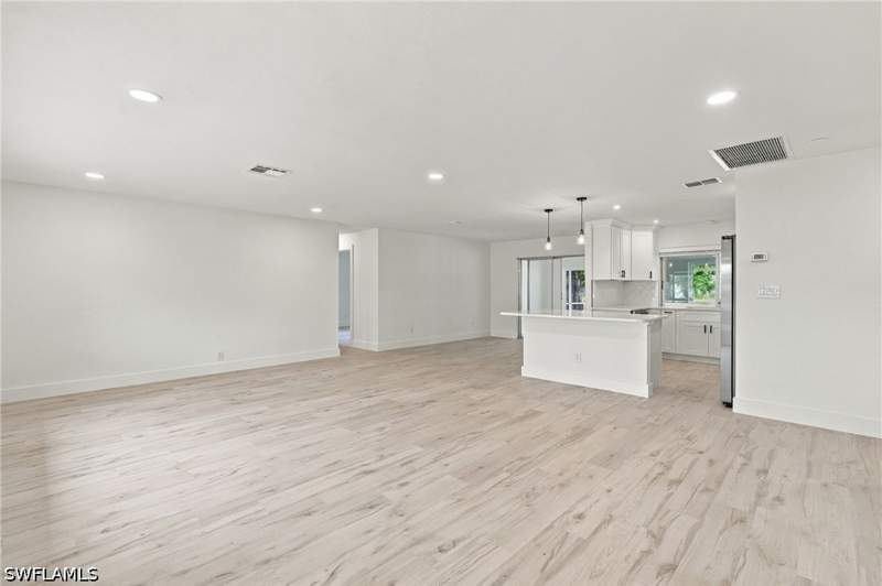 3 bedroom SingleFamilyResidence at 1719 Margate Blvd, Parkwood, Lehigh Acres — photo 5