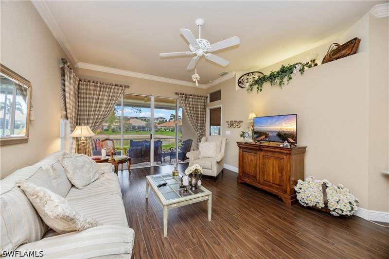 2 bedroom Attached at 6541 Ilex Cir, Wellington At Lone Oak, Naples — photo 4