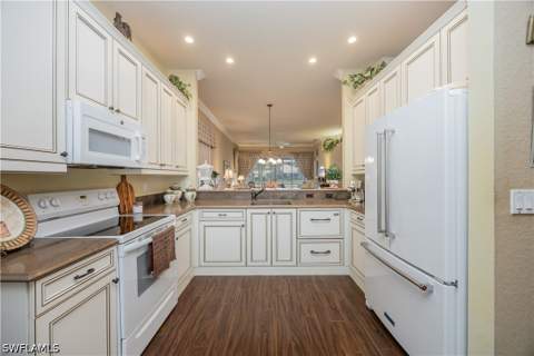 6541 Ilex Cir, Naples FL - photo 6 of 28