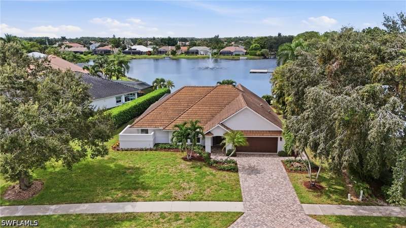 3 bedroom SingleFamilyResidence at 11267 Phoenix Way, Longshore Lake, Naples — photo 2