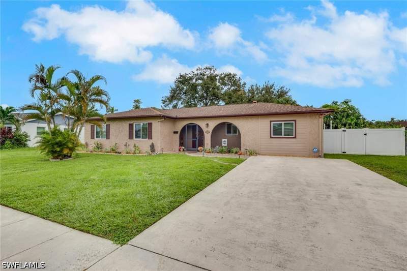 3 bedroom SingleFamilyResidence at 3358 Dorado Way, Poinciana Village, Naples — photo 2