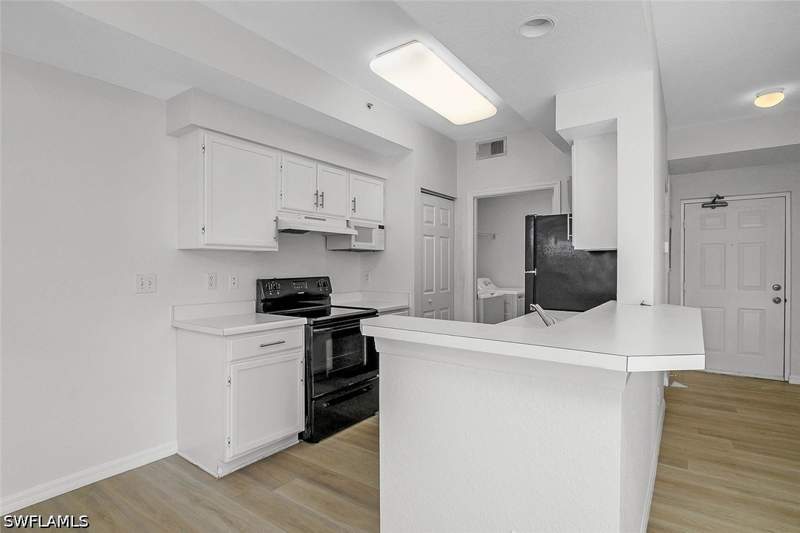 2 bedroom Condominium at 4630 Saint Croix Ln 824, St Croix, Naples — photo 4