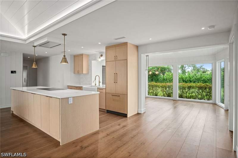 2 bedroom SingleFamilyResidence at 664 Pompano Dr, Greenwood, Naples — photo 3