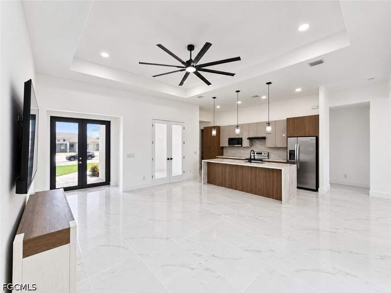3 bedroom SingleFamilyResidence at 2127 NE 34th Ter, Cape Coral, Cape Coral — photo 5