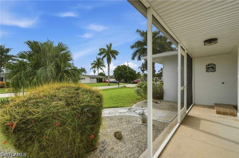 3 bedroom SingleFamilyResidence at 2816 SE 18th Ave, Cape Coral, Cape Coral — photo 4