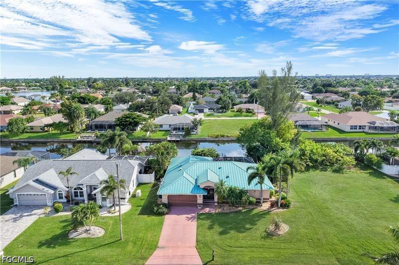 3 bedroom SingleFamilyResidence at 310 SE 23rd St, Cape Coral, Cape Coral — photo 3