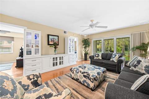 257 Robin Hood Cir 101, Naples FL - photo 8 of 30