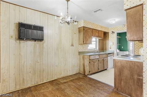2450 Aztec Dr, Fort Myers FL - photo 18 of 25