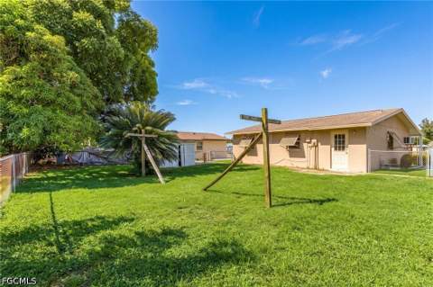 2450 Aztec Dr, Fort Myers FL - photo 21 of 25