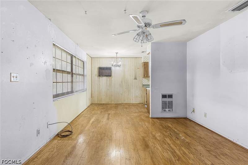 3 bedroom SingleFamilyResidence at 2450 Aztec Dr, Fort Myers, Fort Myers — photo 5