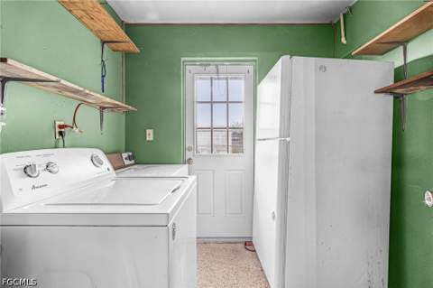 2450 Aztec Dr, Fort Myers FL - photo 9 of 25