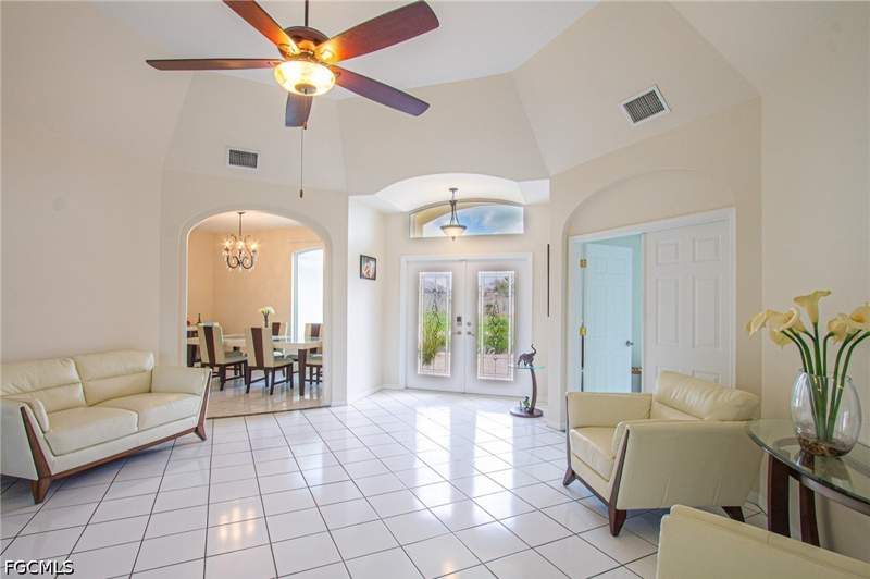 4 bedroom SingleFamilyResidence at 2820 SW 31st Ln, Cape Coral, Cape Coral — photo 4