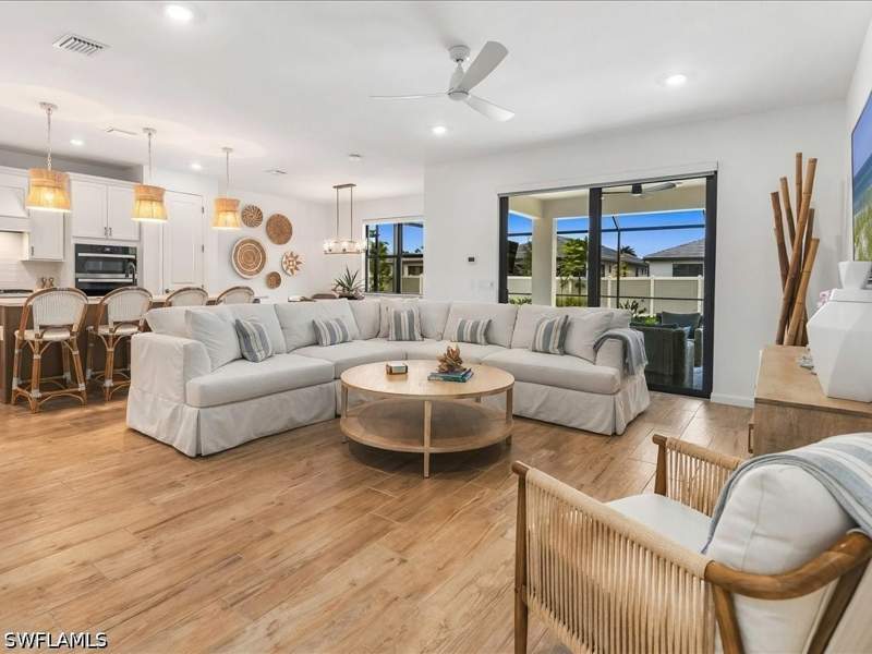 5 bedroom SingleFamilyResidence at 25037 Surf Haven Ln, Bonita Del Sol, Bonita Springs — photo 5