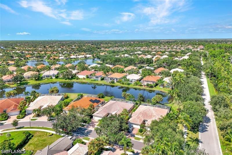 2 bedroom Attached at 3312 Cayman Ln, Island Walk, Naples — photo 3
