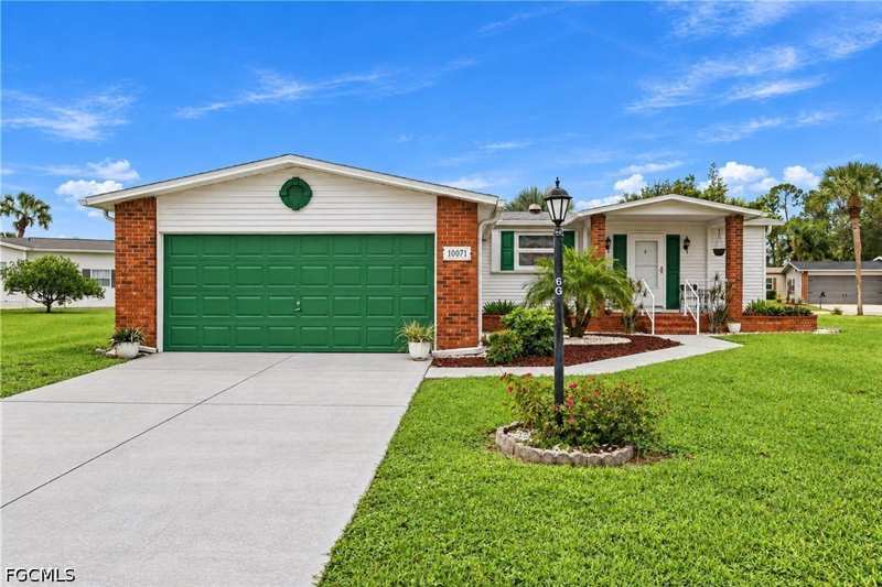 2 bedroom ManufacturedHome at 10071 Broken Woods Ct S, Pine Lakes Country Club, North Fort Myers — photo 1