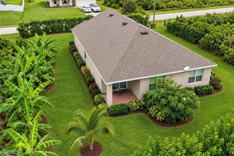 6011 Joan Ave N, Lehigh Acres FL - photo 6 of 18