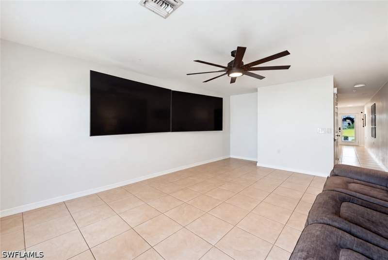 2 bedroom Townhouse at 9097 Gervais Cir 1808, The Vistas, Naples — photo 4