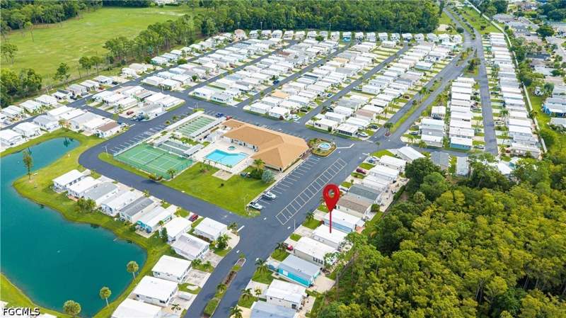 1 bedroom ManufacturedHome at 310 Fountain View Blvd, Fountain View Rv Resort, North Fort Myers — photo 4