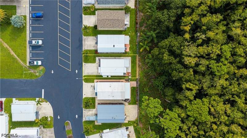1 bedroom ManufacturedHome at 310 Fountain View Blvd, Fountain View Rv Resort, North Fort Myers — photo 5