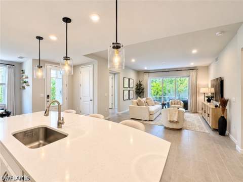 4670 Arboretum Cir 101, Naples FL - photo 10 of 42