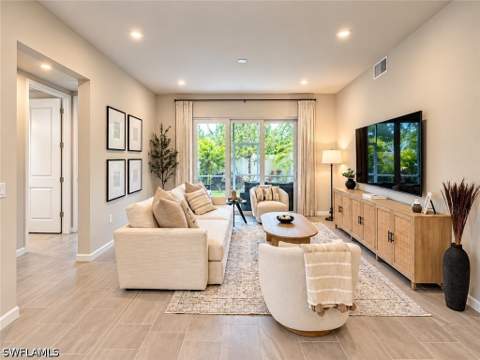 4670 Arboretum Cir 101, Naples FL - photo 13 of 42