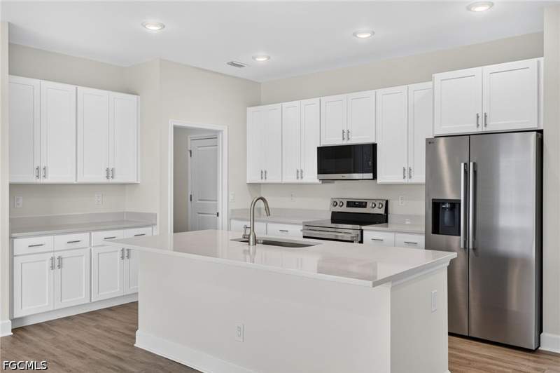 4 bedroom SingleFamilyResidence at 24 NW 30th Ter, Cape Coral, Cape Coral — photo 2
