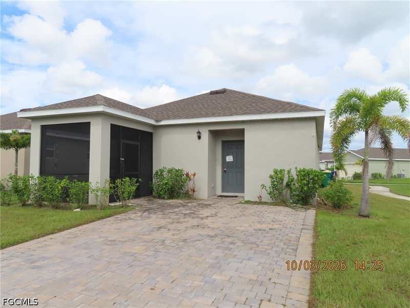 3 bedroom SingleFamilyResidence at 828 Friendship Cir, Belle Arbor, Labelle — photo 1
