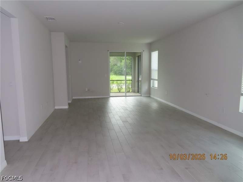 3 bedroom SingleFamilyResidence at 828 Friendship Cir, Belle Arbor, Labelle — photo 3