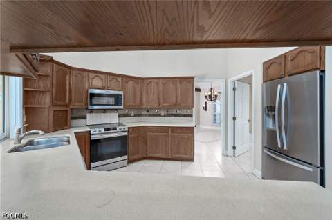 6975 Highland Park Cir, Fort Myers FL - photo 8 of 25