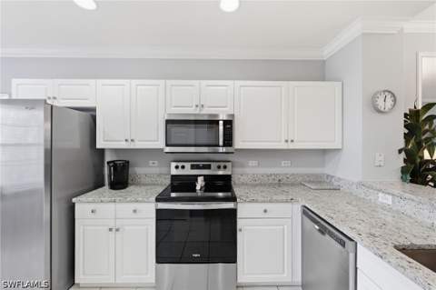 8239 Parkstone Pl 304, Naples FL - photo 10 of 45
