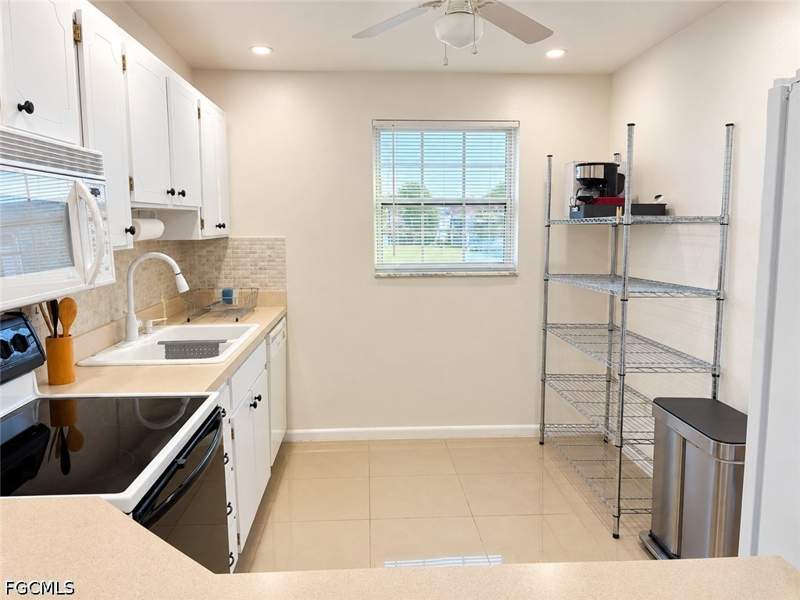 2 bedroom Condominium at 8730 Rose Ct 2, Cypress Lakes Manor South, Fort Myers — photo 4