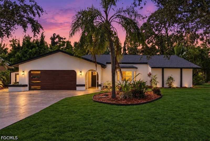 4 bedroom SingleFamilyResidence at 18682 Spruce Dr E, San Carlos Park, Fort Myers — photo 1