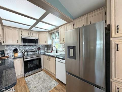 4580 Slash Pine Way E, Estero FL - photo 12 of 28