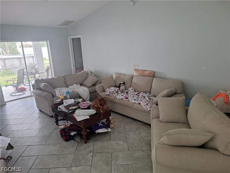3 bedroom SingleFamilyResidence at 411 SE 30th St, Cape Coral, Cape Coral — photo 3