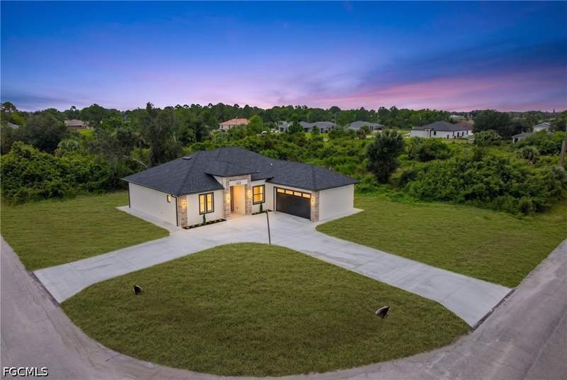 4 bedroom SingleFamilyResidence at 415 Chamonix Ave S, Lehigh Acres, Lehigh Acres — photo 3