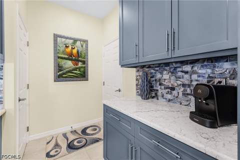 8250 Village Edge Cir 6, Fort Myers FL - photo 9 of 28