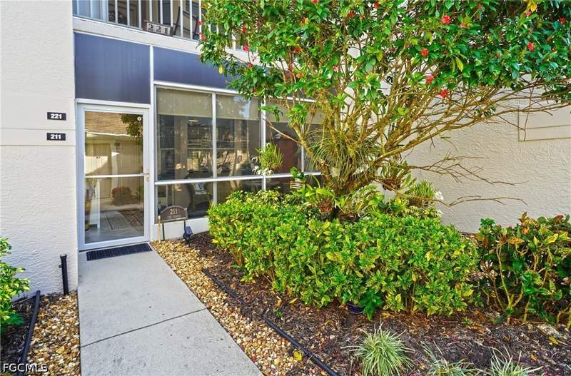 2 bedroom Condominium at 14541 Hickory Hill Ct 211, Verandas, Fort Myers — photo 2