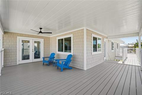 942 Prescott St, Fort Myers Beach FL - photo 10 of 33
