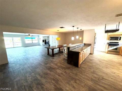 3754 SE 1st Pl, Cape Coral FL - photo 6 of 36
