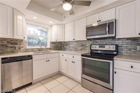 217 Yorkshire Ct 2, Naples FL - photo 11 of 28