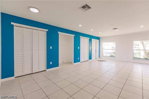 217 Yorkshire Ct 2, Naples FL - photo 9 of 28