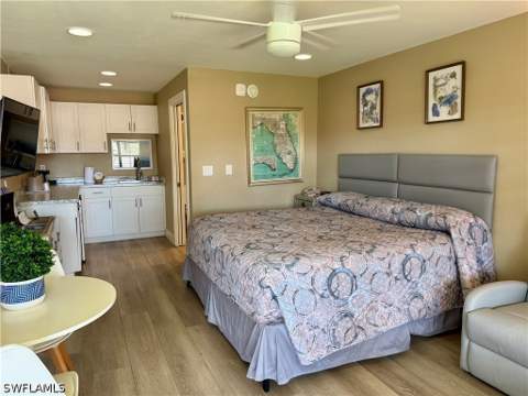 2555 9th St N #262 2555 9th St N #262 N 262, Naples FL - photo 7 of 10