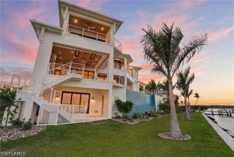 280 Estrellita Dr, Fort Myers Beach FL - photo 6 of 50
