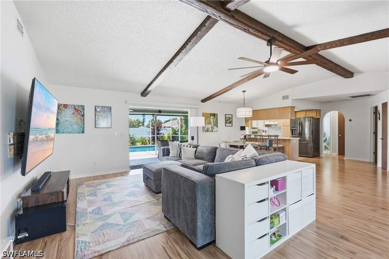 3 bedroom SingleFamilyResidence at 329 SE 16th Pl, Cape Coral, Cape Coral — photo 4