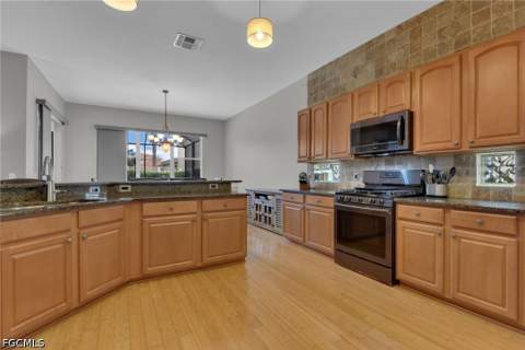 11732 Pine Timber Ln, Fort Myers FL - photo 7 of 37